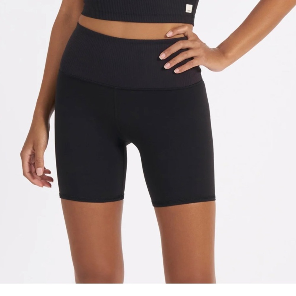 Vuori Studio Ribbed Biker Short